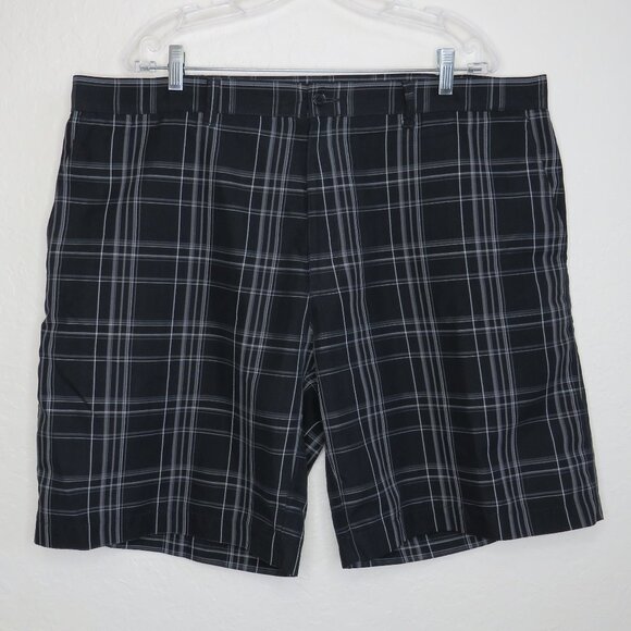PGA Tour* Men's 1" Belt Loop Multipocketed Plaid‎ Golf Shorts~ Size 40W - Picture 1 of 9